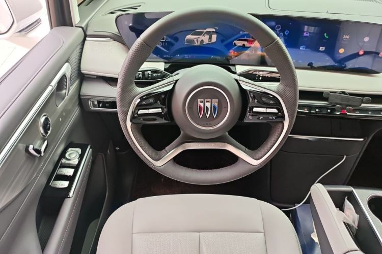 Used Buick GL8 2025 Lu Zun Deluxe Edition Steering Wheel