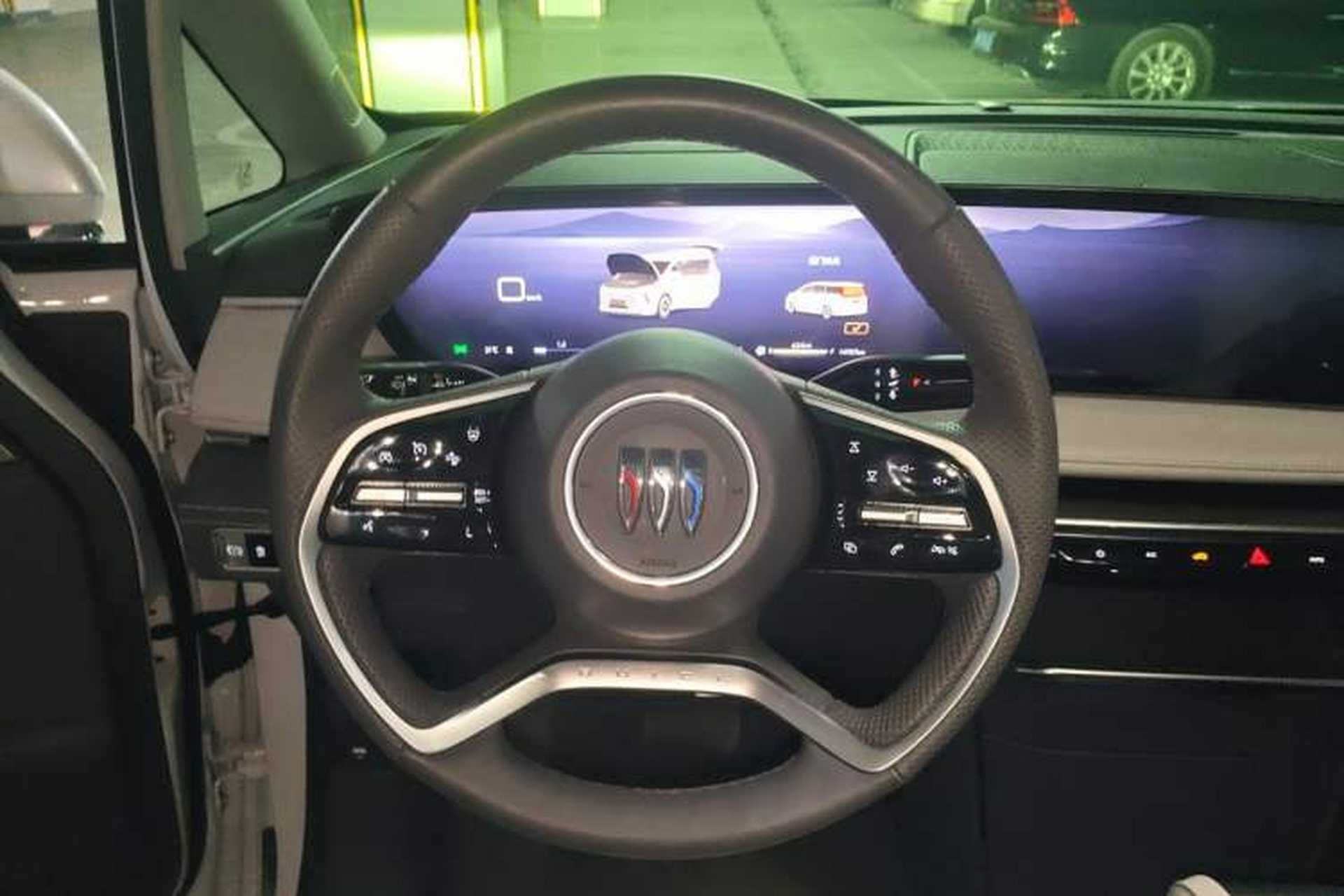 Used Buick GL8 2025 Lu Zun Smart Enjoyment Edition Steering Wheel