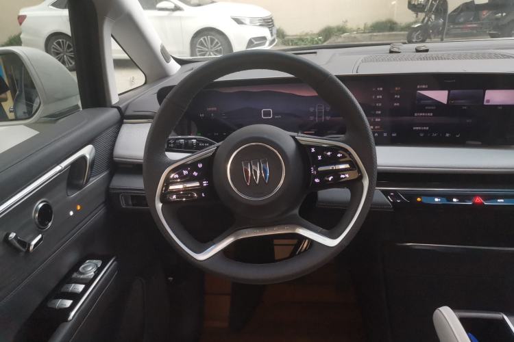 Used Buick GL8 2025 Lu Zun Deluxe Edition Steering Wheel