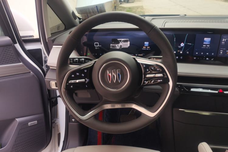 Used Buick GL8 2025 Lu Zun Deluxe Edition Steering Wheel