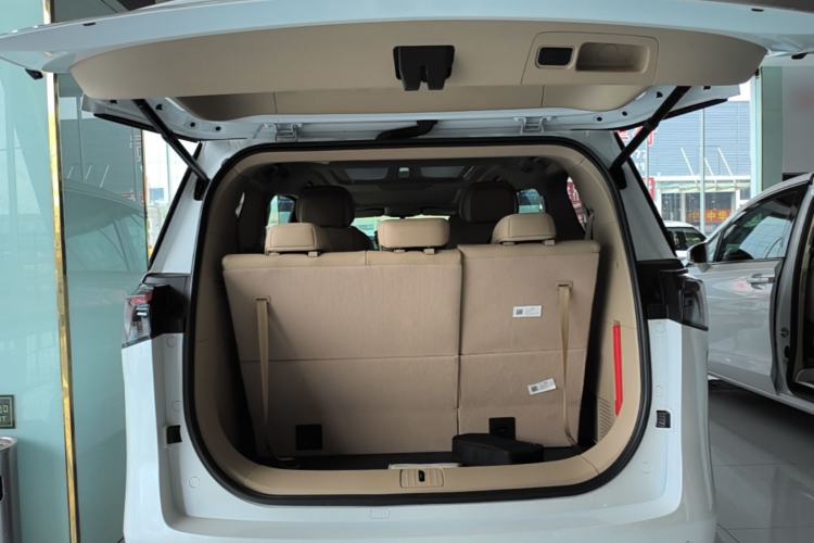 Used Buick GL8 2025 Model Land Cruiser Business Class Comfort DG Edition Trunk
