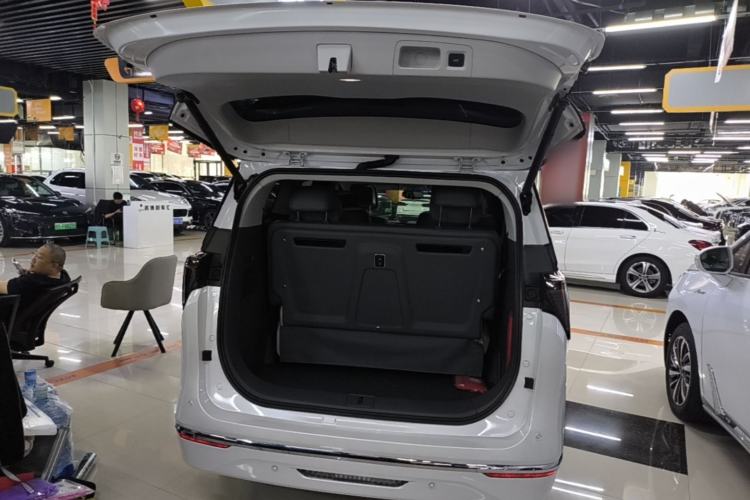 Used Buick GL8 2025 Lu Zun Smart Enjoyment Edition Trunk