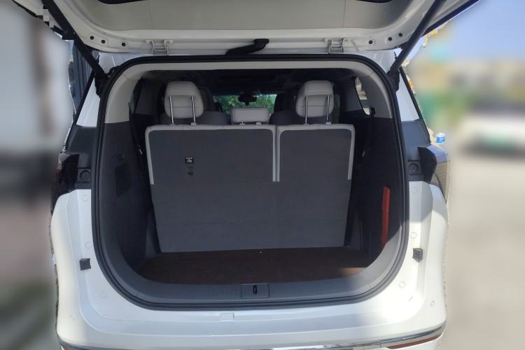 Used Buick GL8 2025 Lu Zun Deluxe Edition Trunk