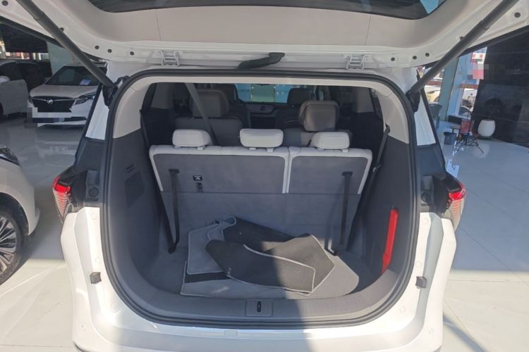 Used Buick GL8 2025 Lu Zun Smart Enjoyment Edition Trunk