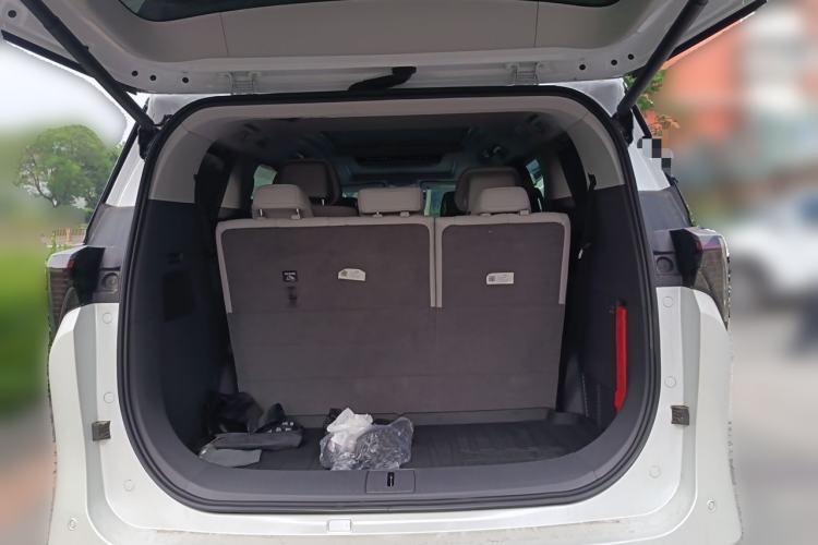 Used Buick GL8 2025 Lu Zun Deluxe Edition Trunk