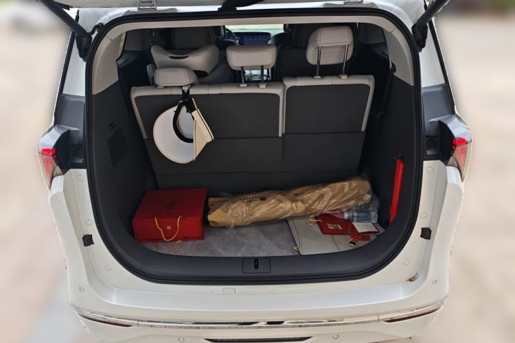 Used Buick GL8 2025 Lu Zun Deluxe Edition Trunk