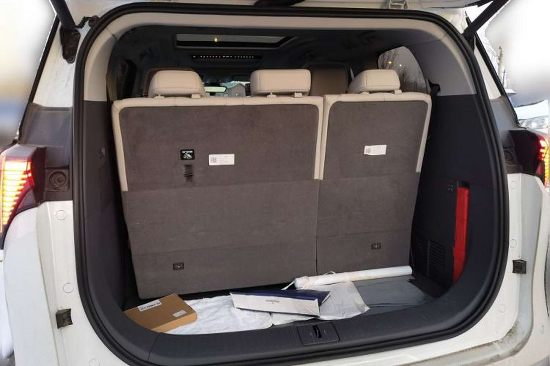 Used Buick GL8 2025 Lu Zun Deluxe Edition Trunk