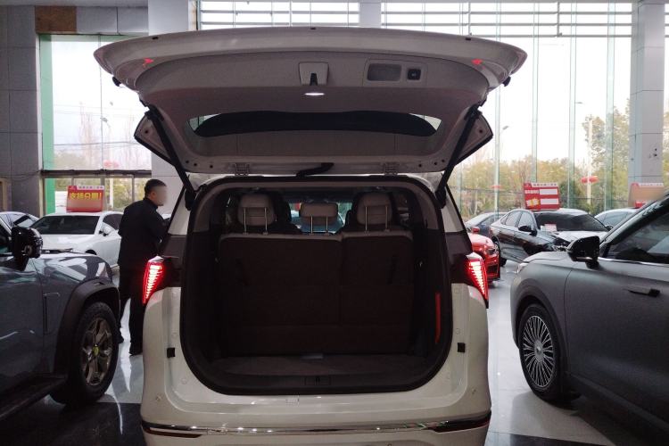 Used Buick GL8 2025 Lu Zun Smart Enjoyment Edition Trunk