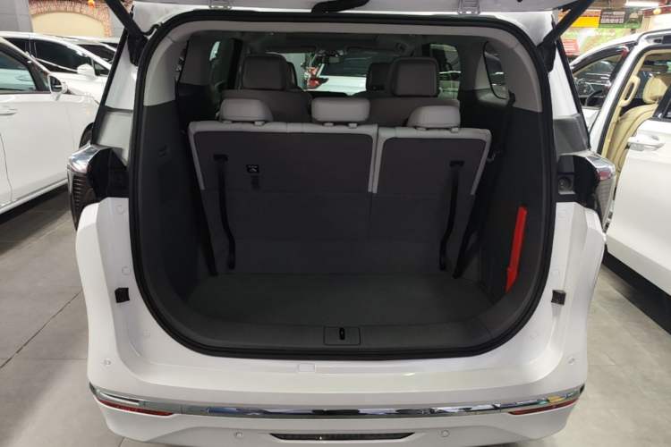 Used Buick GL8 2025 Lu Zun Smart Enjoyment Edition Trunk