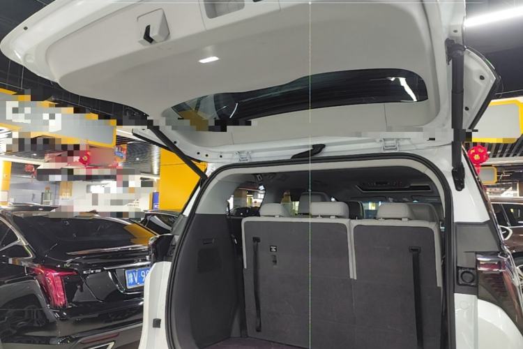 Used Buick GL8 2025 Lu Zun Smart Enjoyment Edition Trunk