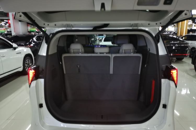 Used Buick GL8 2025 Lu Zun Deluxe Edition Trunk