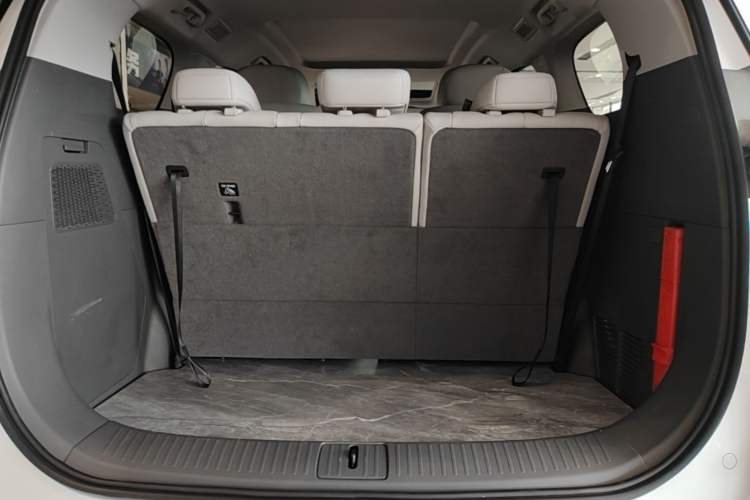 Used Buick GL8 2025 Lu Zun Smart Enjoyment & Yue Edition Trunk