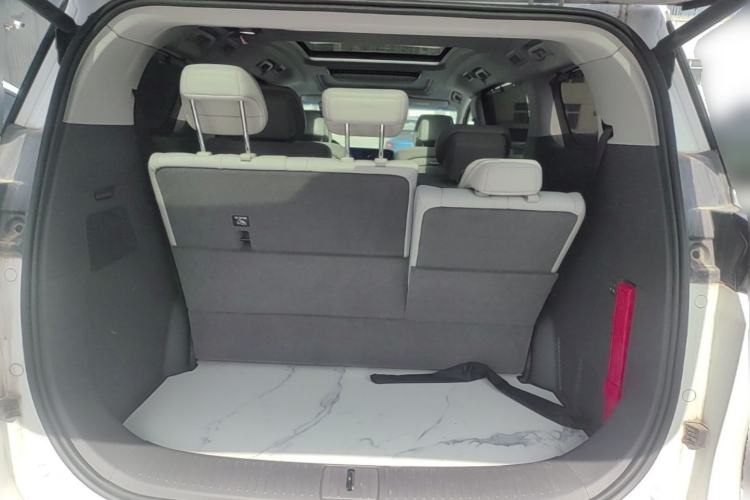 Used Buick GL8 2025 Lu Zun Deluxe Edition Trunk
