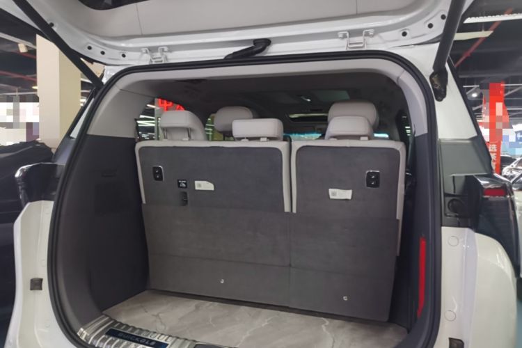 Used Buick GL8 2025 Lu Zun Smart Enjoyment Edition Trunk