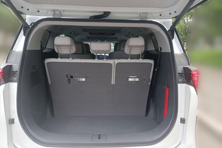 Used Buick GL8 2025 Lu Zun Deluxe Edition Trunk