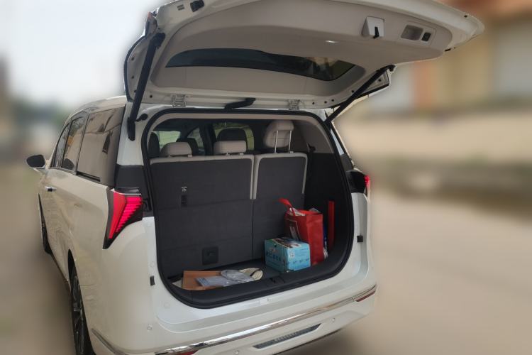 Used Buick GL8 2025 Lu Zun Deluxe Edition Trunk