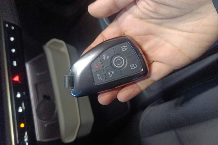 Used Buick GL8 2025 Lu Zun Deluxe Edition Vehicle Key