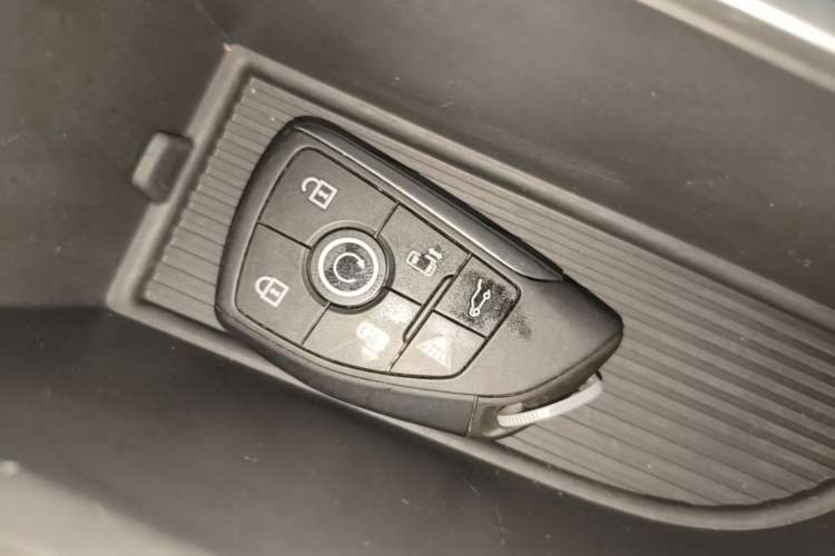 Used Buick GL8 2025 Lu Zun Deluxe Edition Vehicle Key