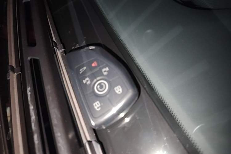 Used Buick GL8 2025 Lu Zun Deluxe Edition Vehicle Key