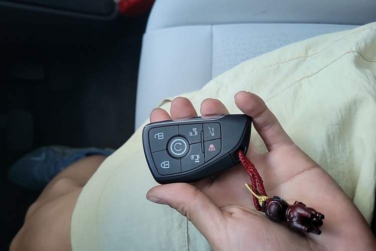 Used Buick GL8 2025 Lu Zun Deluxe Edition Vehicle Key