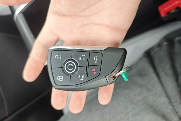 Used Buick GL8 2025 Lu Zun Deluxe Edition Vehicle Key