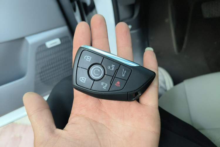 Used Buick GL8 2025 Lu Zun Deluxe Edition Vehicle Key