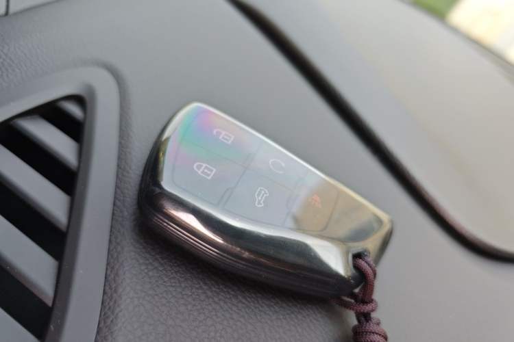 Used Buick GL8 2025 Model Land Executive Class First-Adoption Edition Vehicle Key