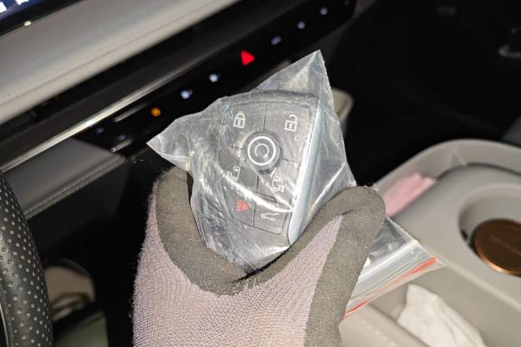 Used Buick GL8 2025 Lu Zun Deluxe Edition Vehicle Key
