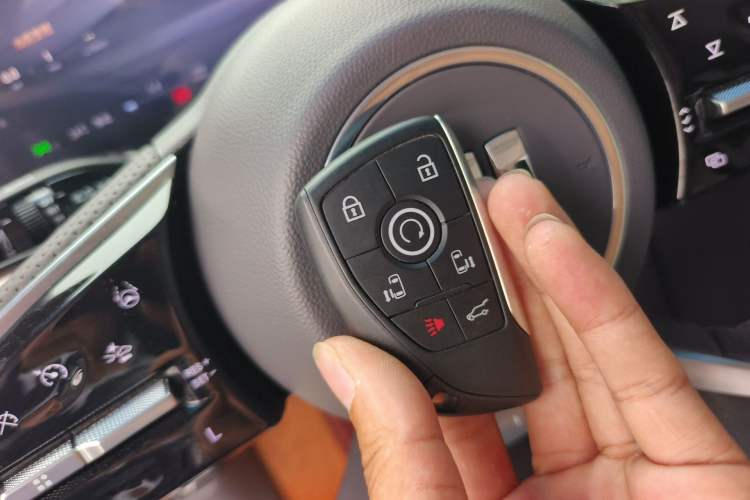 Used Buick GL8 2025 Lu Zun Smart Enjoyment & Yue Edition Vehicle Key