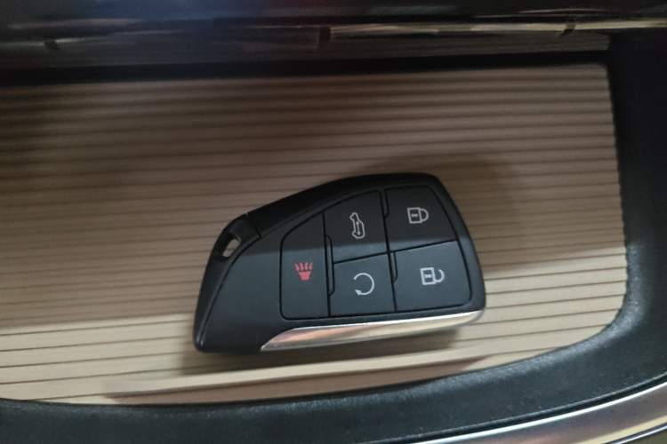 Used Buick GL8 2025 Model Land Executive Class First-Adoption Edition Vehicle Key