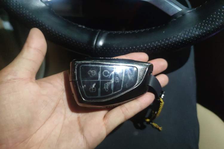 Used Buick GL8 2025 Model Land Cruiser Business Class Comfort DG Edition Vehicle Key