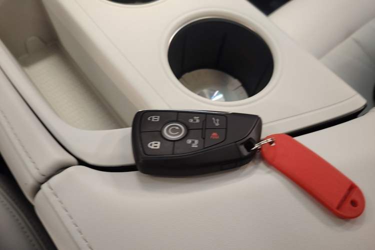 Used Buick GL8 2025 Lu Zun Deluxe Edition Vehicle Key