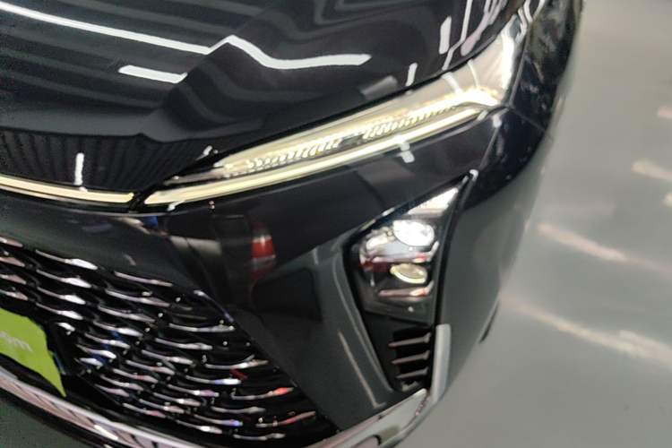 Used Buick GL8 2026 Model Lu Zun Luxury Edition Left Front Headlight