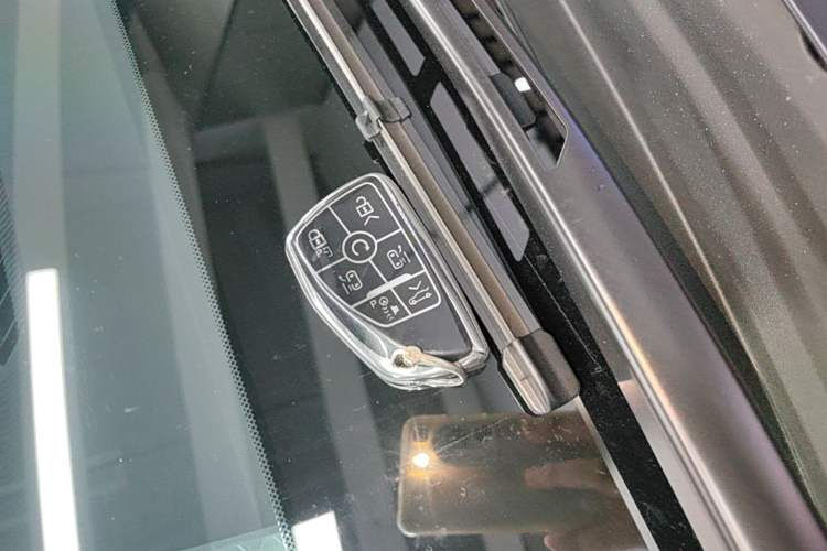 Used Buick GL8 2026 Model Lu Zun Luxury Edition Vehicle Key