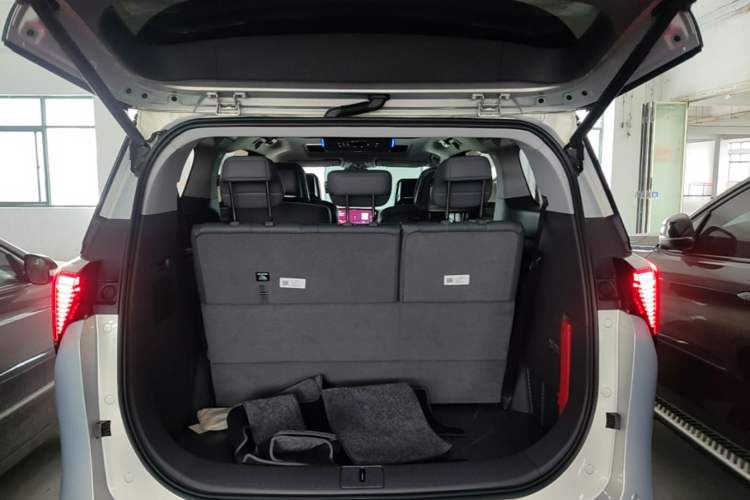Used Buick GL8 2026 Model Lu Zun Smart Enjoyment Edition Trunk
