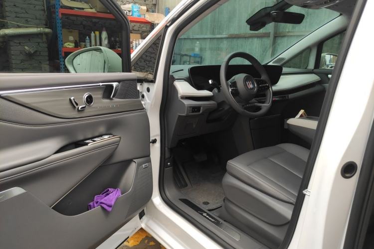 Used Buick GL8 2026 Model Lu Zun Prestige Edition Driver Seat