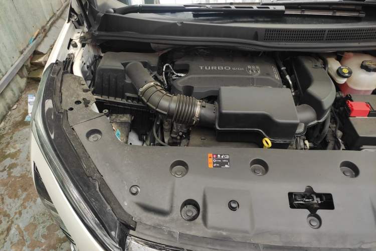 Used Buick GL8 2026 Model Lu Zun Prestige Edition Engine Bay Right