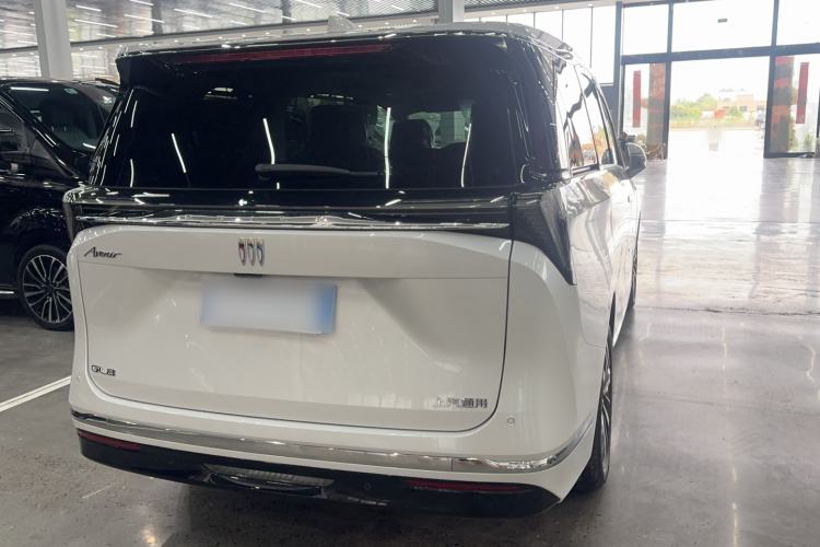 Used Buick GL8 2026 Model Lu Zun Prestige Edition Exterior 4