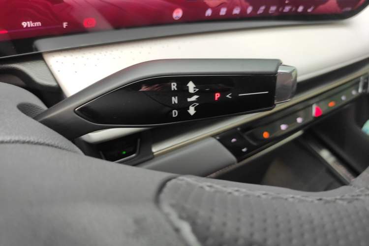 Used Buick GL8 2026 Model Lu Zun Prestige Edition Gear Lever