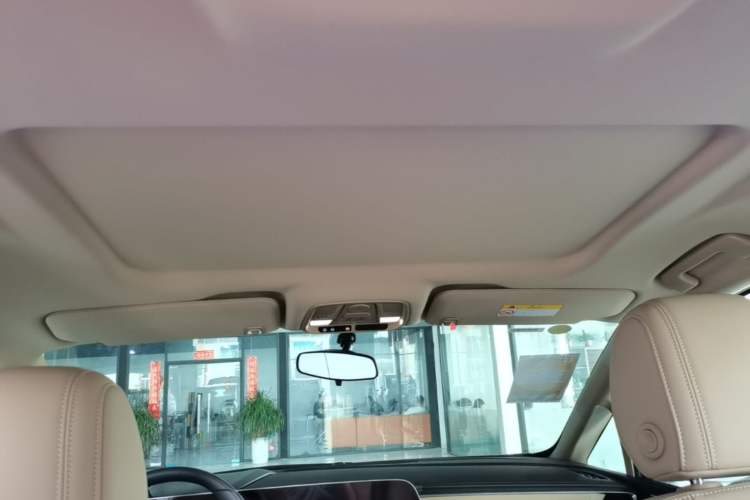 Used Buick GL8 2026 Model Land Rover Business Class Comfort DG Edition Headliner