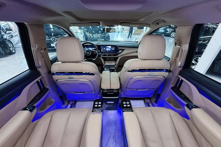 Used Buick GL8 2026 Model Land Rover Business Class Comfort DG Edition Interior 10