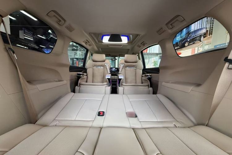 Used Buick GL8 2026 Model Land Rover Business Class Comfort DG Edition Interior 10
