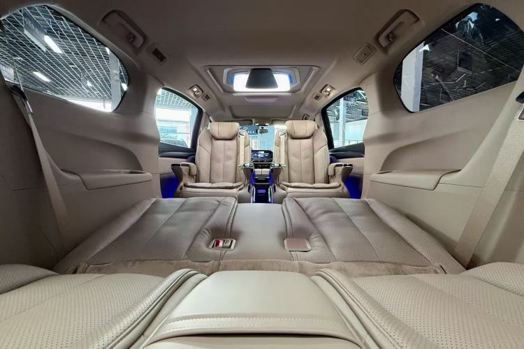 Used Buick GL8 2026 Model Land Rover Business Class Comfort DG Edition Interior 2