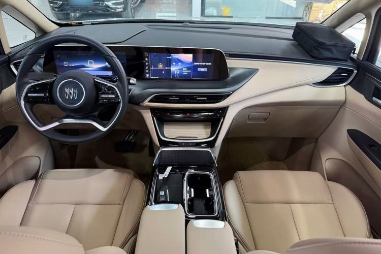 Used Buick GL8 2026 Model Land Rover Business Class Comfort DG Edition Interior 6