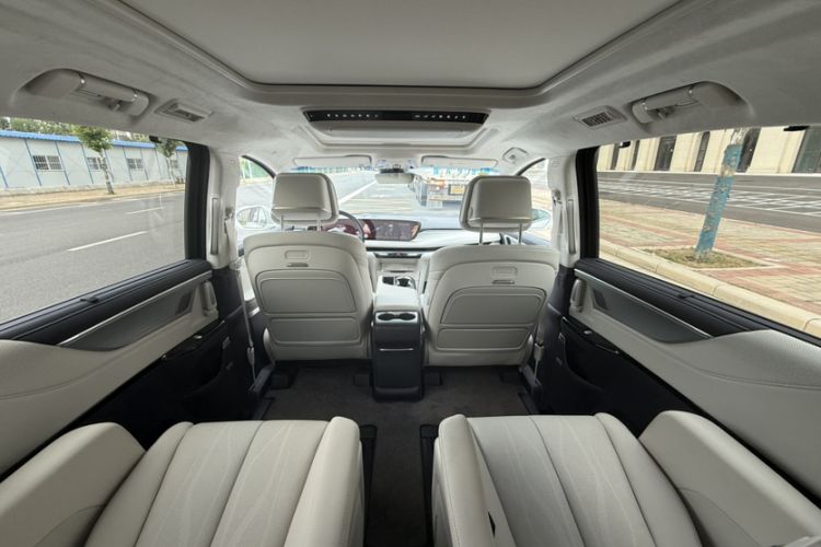 Used Buick GL8 2026 Model Lu Zun Luxury Edition Interior 7