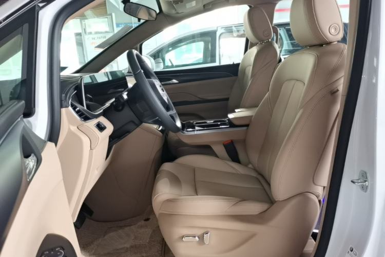 Used Buick GL8 2026 Model Land Rover Business Class Comfort DG Edition Left Front Seat