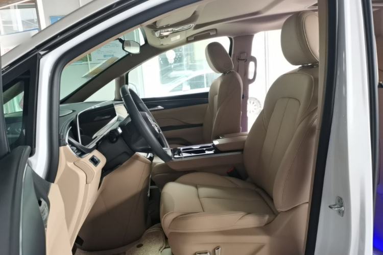 Used Buick GL8 2026 Model Land Rover Business Class Comfort DG Edition Left Front Seat