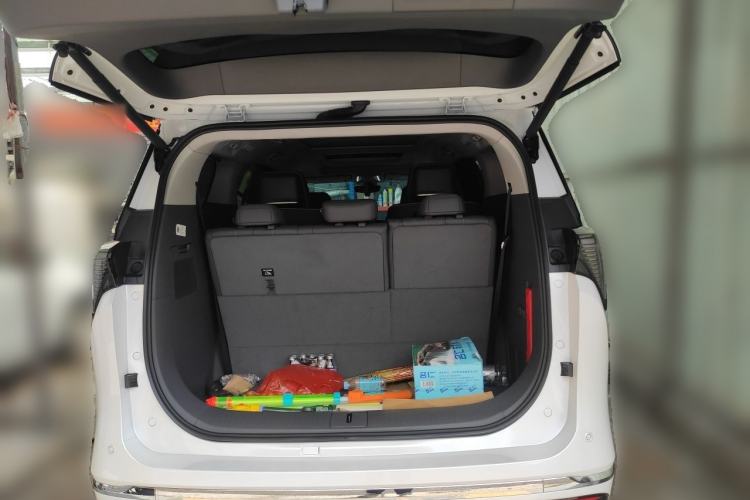 Used Buick GL8 2026 Model Lu Zun Prestige Edition Trunk