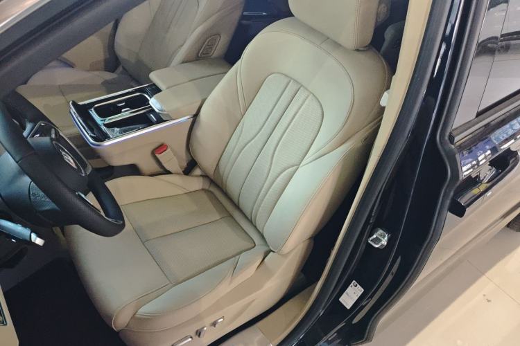Used Buick GL8 New Energy 2025 Lu Shang Luxury Edition 7-Seater Left Front Seat