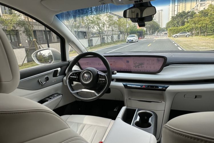 Used Buick GL8 New Energy 2024 Lu Zun Smart Edition 7-Seater Interior 2